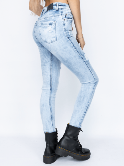 AXSPEN-FASHION-JEANS-TIRO-ALTO-FABRICANTES-DE-JEANS-COLOMBIANOS-JEANS-TENDENCIA-JEANS-COLOMBIA-DAMA